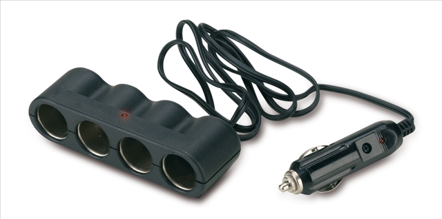  PRIZA BRICHETA CVADRUPLA CU CABLU EXTENSIBIL 12/24V