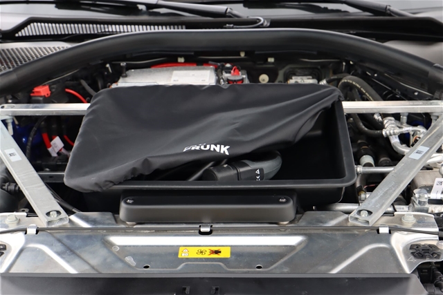  FRUNK-CUTIE DEPOZITARE SUB CAPOTA MOTOR I4 2022- CU SUSPENSIE M-SPORT