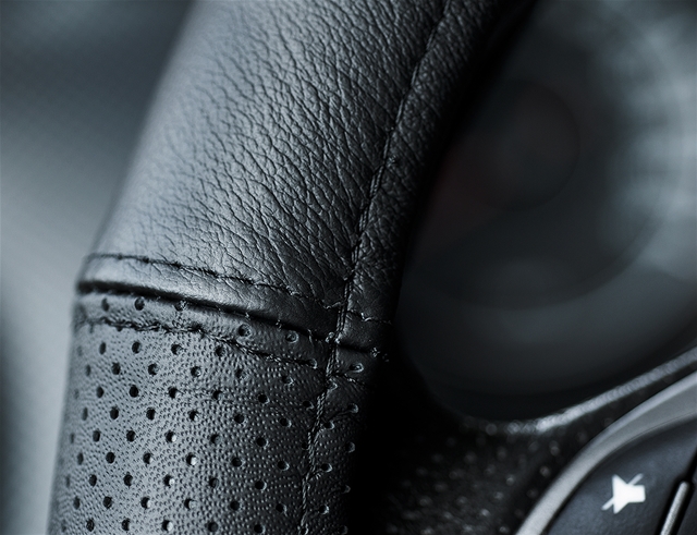  HUSA VOLAN DIN PIELE NATURALA SEMI PERFORATA DIAMETRU 44-46CM