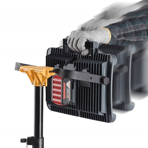 PROIECTOR DE LUCRU COMPACT CU LED FARA BATERIE MAGNUM M