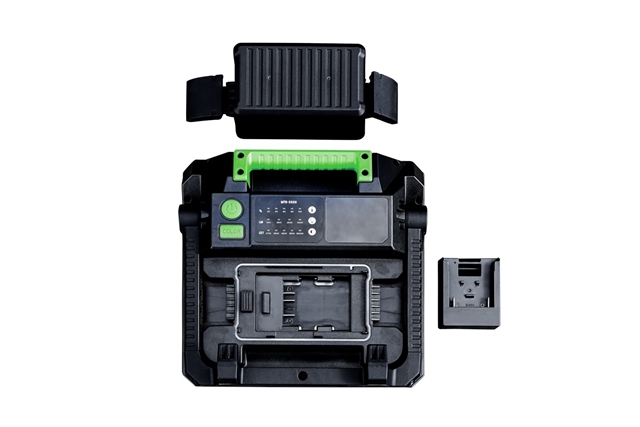 PROIECTOR DE LUCRU COMPACT CU LED FARA BATERIE TAURUS