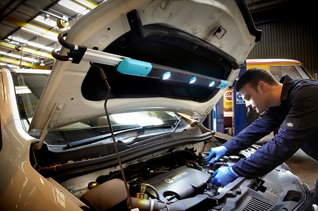  SFNBB LAMPA LUCRU CAPOTA MOTOR CU LED TELESCOPICA RING AUTOMOTIVE