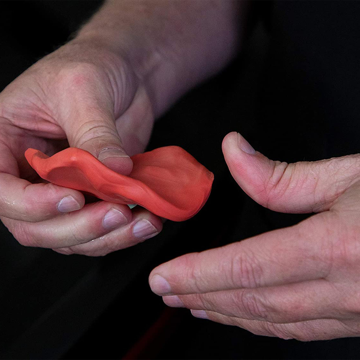  PLASTELINA CURATARE DEPUNERI SUPRAFETE AGRESIVA , 200 G,DETAILING CLAY - MEGUIARS