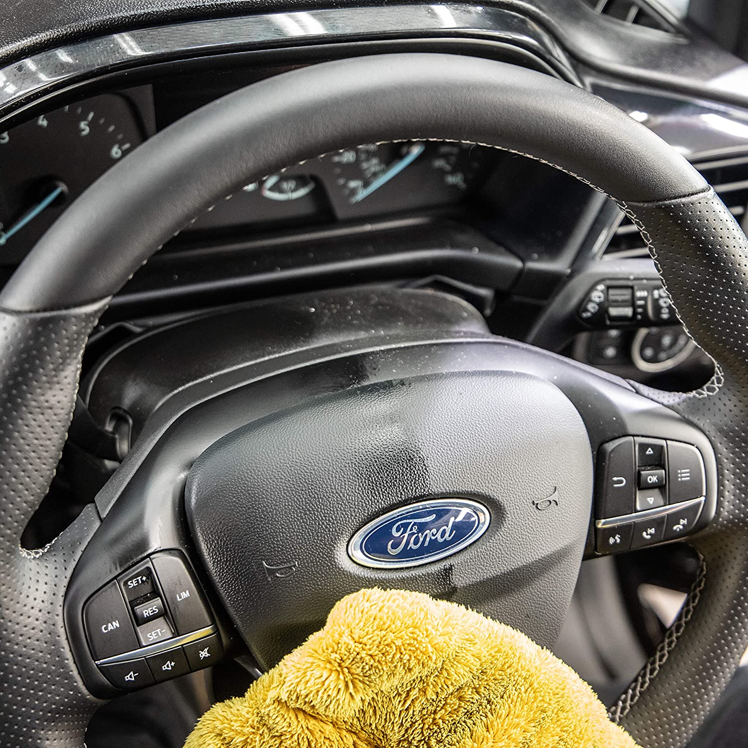 SOLUTIE INTRETINERE FARA SILICON 3.78 L, FREE DRESSING - MEGUIARS