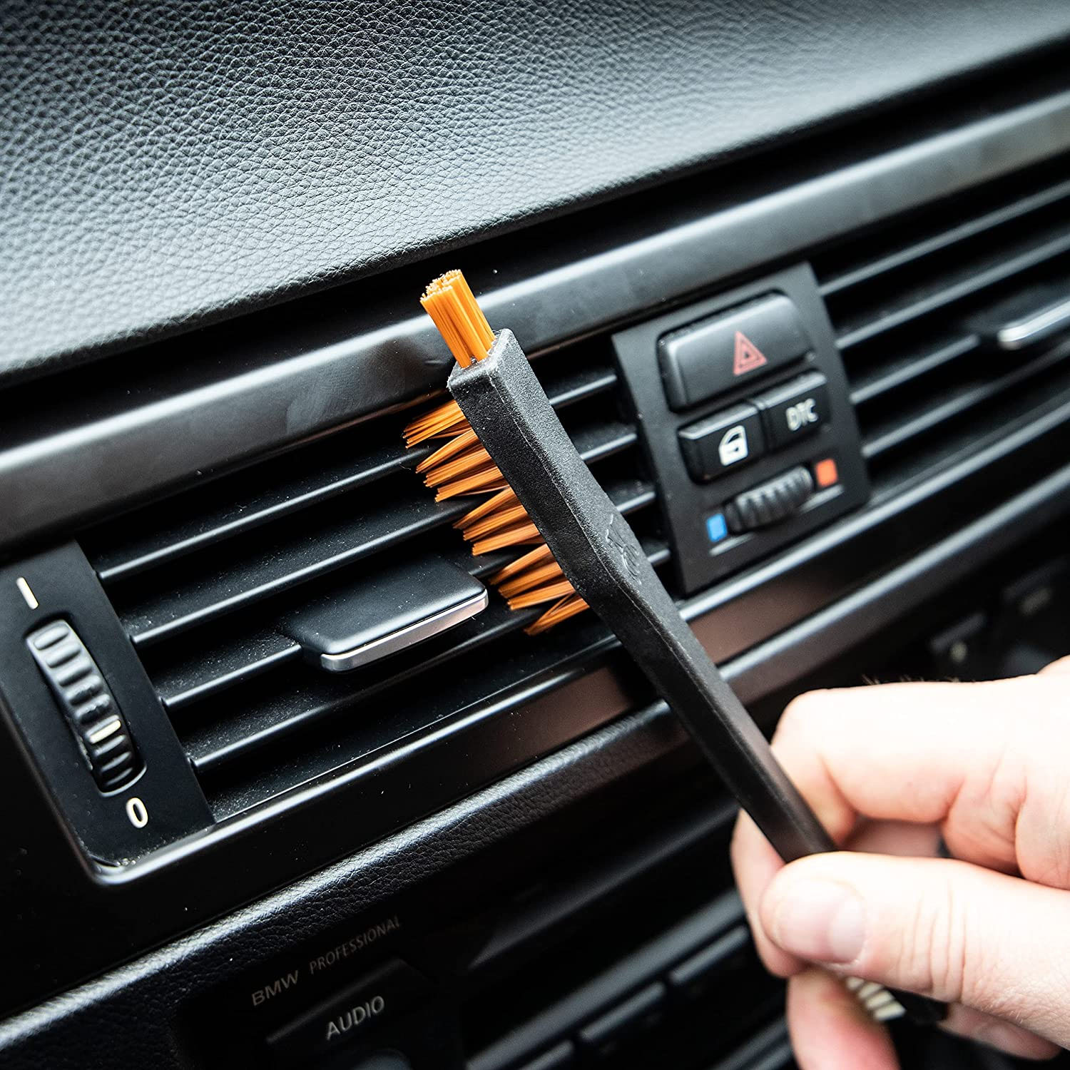  NBB TRIPLE DUTY DETAIL BRUSH - MEGUIARS