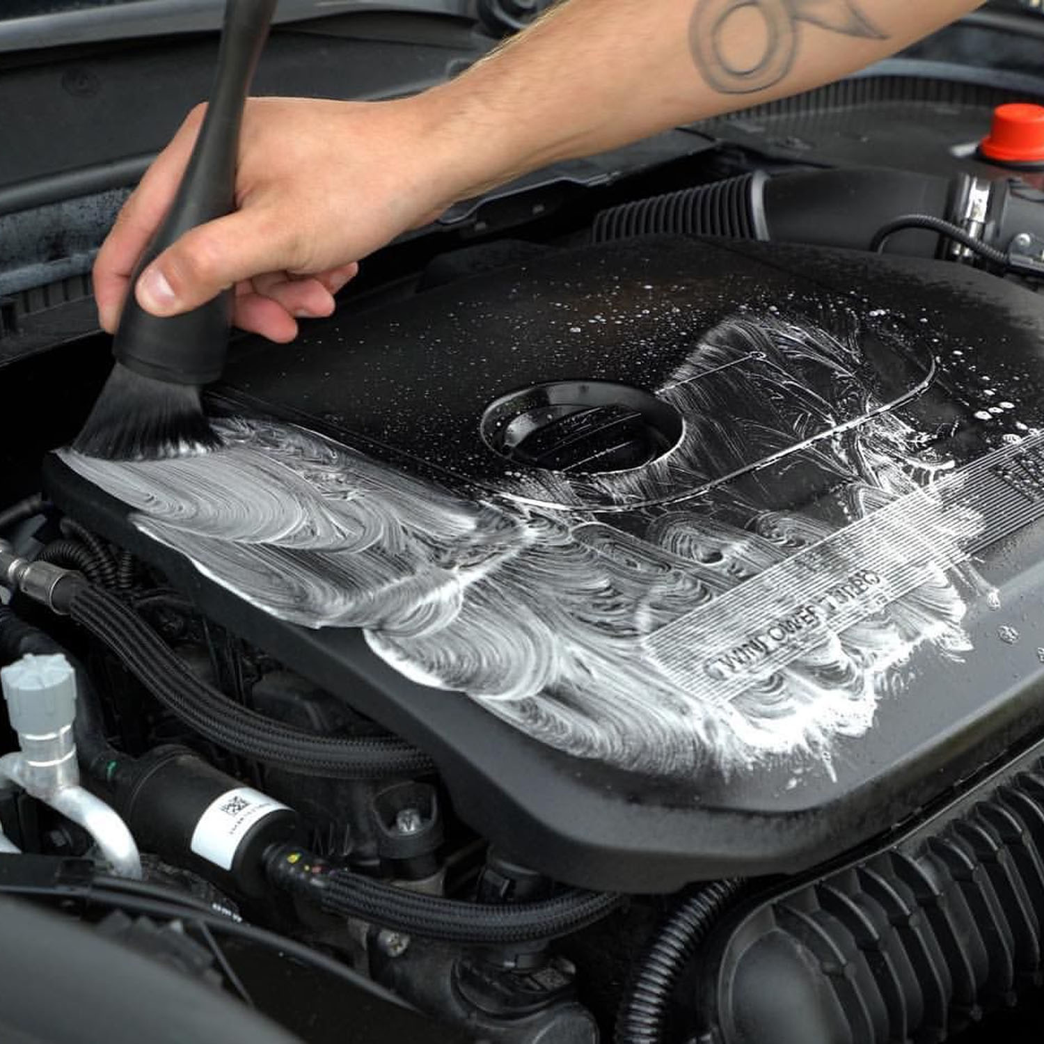  NBB MULTI-PURPOSE BRUSH LARGE - MEGUIARS